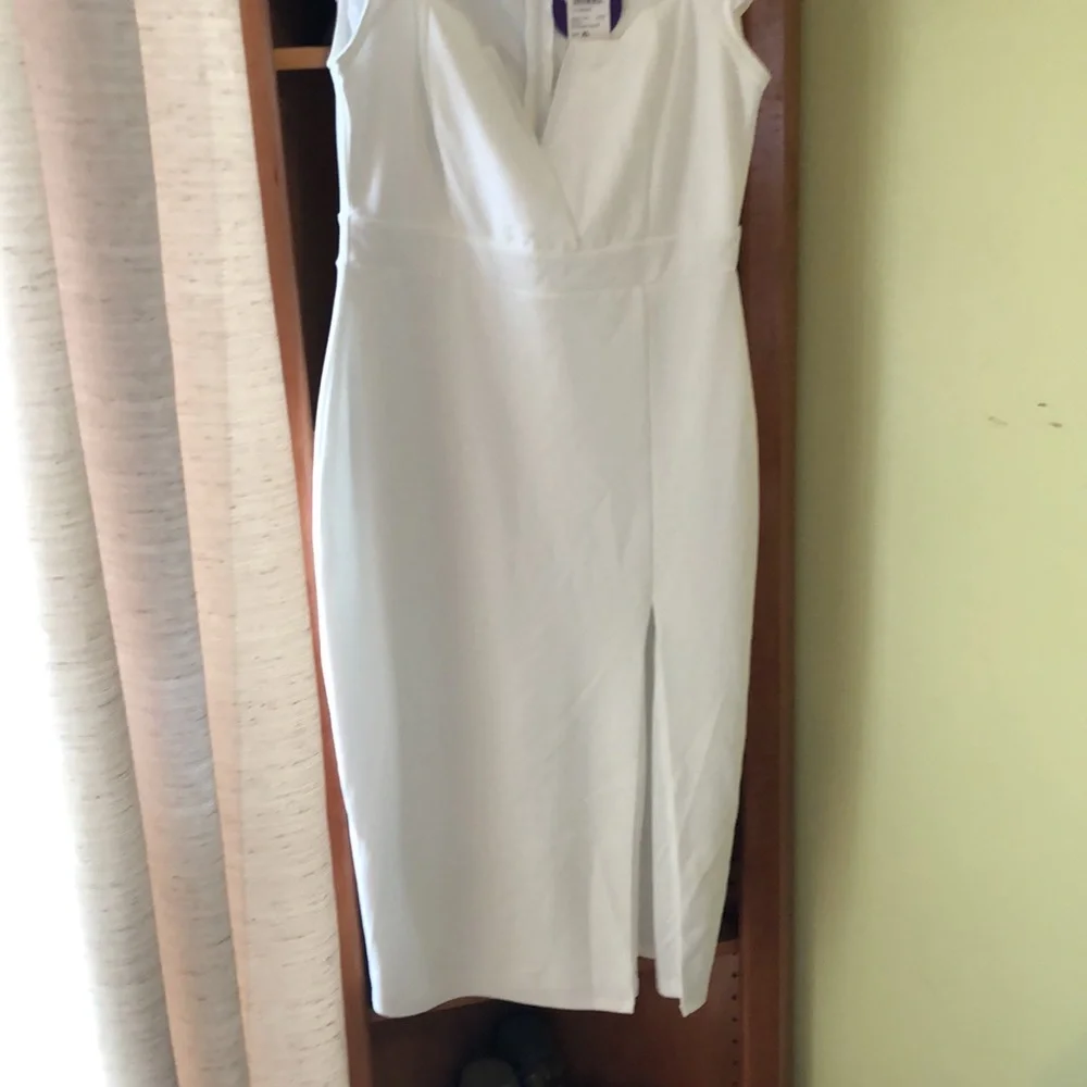 White Windsor Dress - Picture 12 of 13